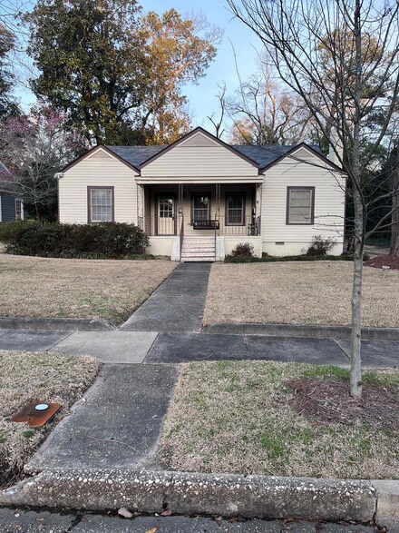 1518 Dixon Dr, Columbus, GA 31906