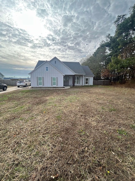 1015 Wortham Dr, Covington, TN 38019