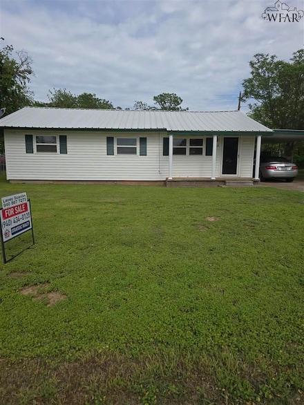 634 S Berry St, Burkburnett, TX 76354