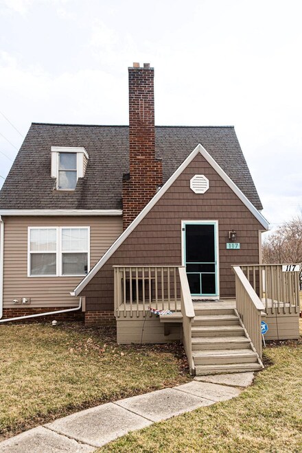 117 W Lafever St, Ossian, IN 46777