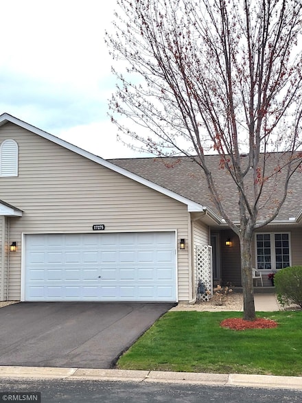 17275 Marshfield Ln, Prior Lake, MN 55372