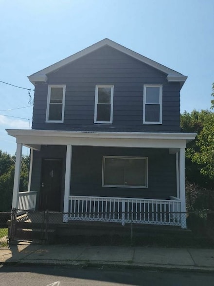 411 Fair Oaks St, McKees Rocks, PA 15136