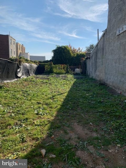 4545 Hedge St, Philadelphia, PA 19124
