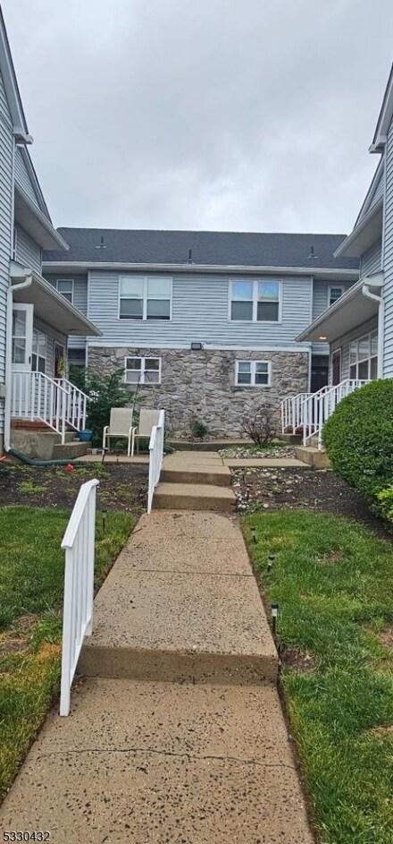 316 Ventnor Ct, Piscataway, NJ 08854