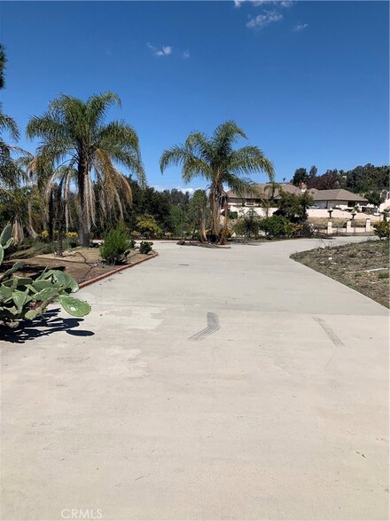 16101 Multiview Dr, Perris, CA 92570