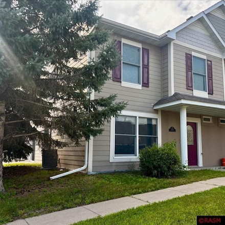 1850 Macintosh Ct, St. Peter, MN 56082