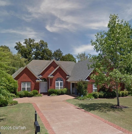 95 Woodgrove Dr, Jackson, TN 38305
