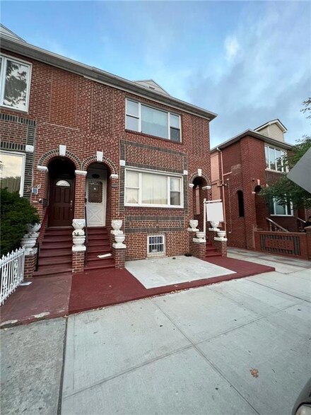 1431 Dahill Rd, Brooklyn, NY 11204