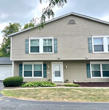 244 Ivy Hill Ln Unit A, Medina, OH 44256