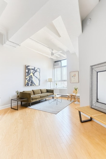 12 Stoneholm St Unit 423, Boston, MA 02115