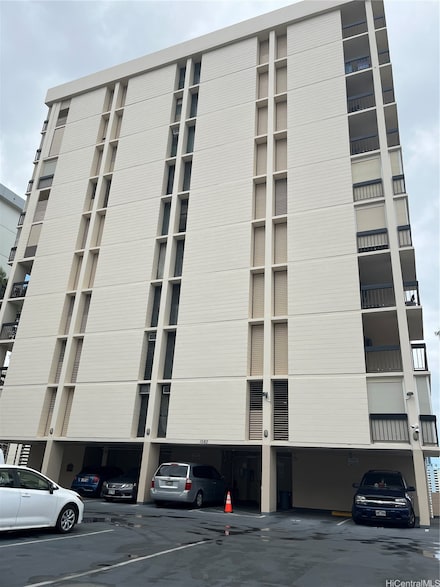 1560 Thurston Ave Unit 504, Honolulu, HI 96822