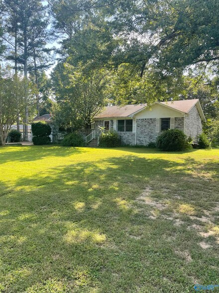 275 Bonnie Cir, Toney, AL 35773