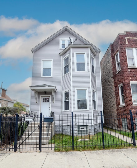 5339 S Maplewood Ave, Chicago, IL 60632