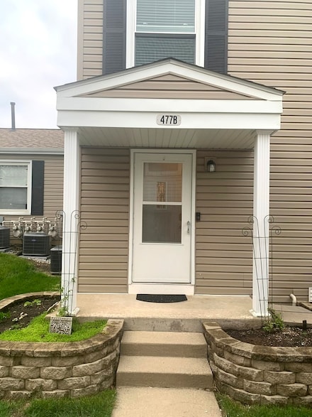 477 Sidney Ave Unit B, Glendale Heights, IL 60139