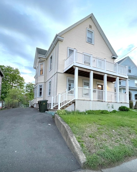 58 Colman St, New London, CT 06320