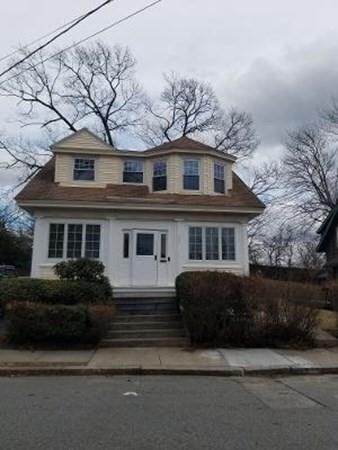 137 Colfax St, Fall River, MA 02720