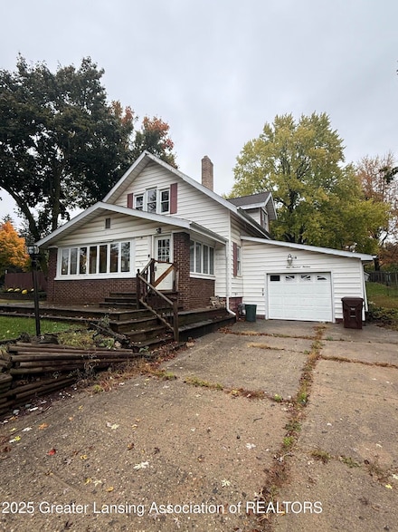 113 E High St, Ovid, MI 48866