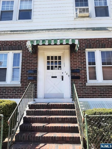 189 Summit Ave Unit 3, Cliffside Park, NJ 07010