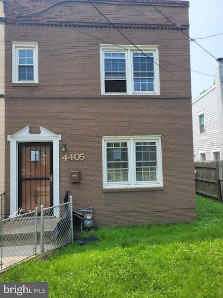 4405 Hayes St NE, Washington, DC 20019
