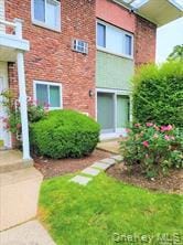 259 N Newbridge Rd, Levittown, NY 11756