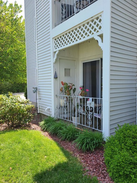 28 James St Unit 19, Milford, NH 03055