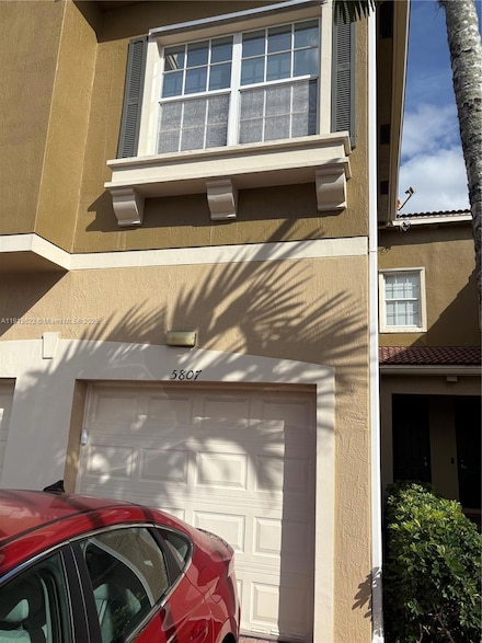 5807 Hampton Hills Blvd, Tamarac, FL 33321