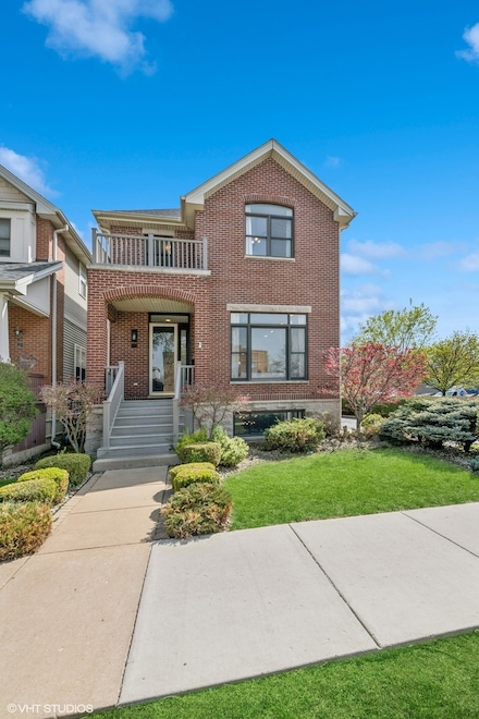 2459 W Grace St, Chicago, IL 60618