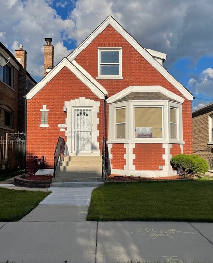 7345 S Artesian Ave, Chicago, IL 60629