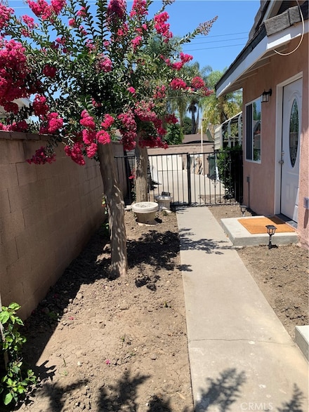 809 S Cajon Ave, West Covina, CA 91791