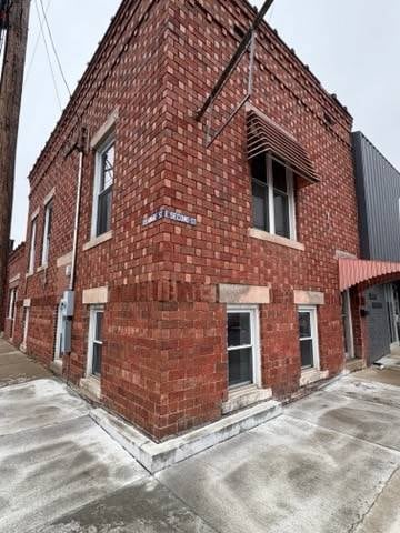 117 SE 2nd St, Fairfield, IL 62837