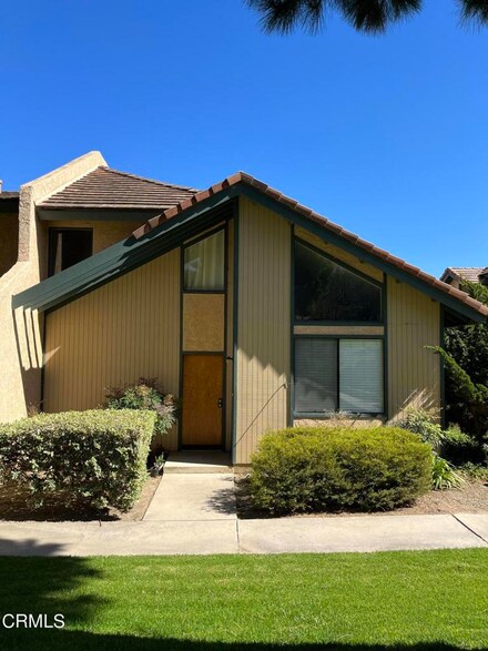 129 Sonoma Ln, Santa Paula, CA 93060