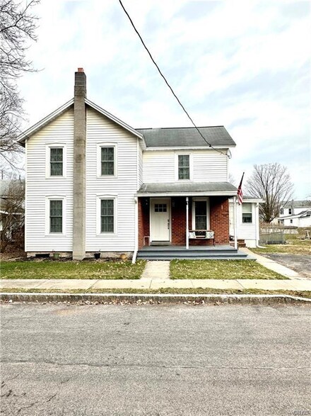 1 Norton St, Jordan, NY 13080