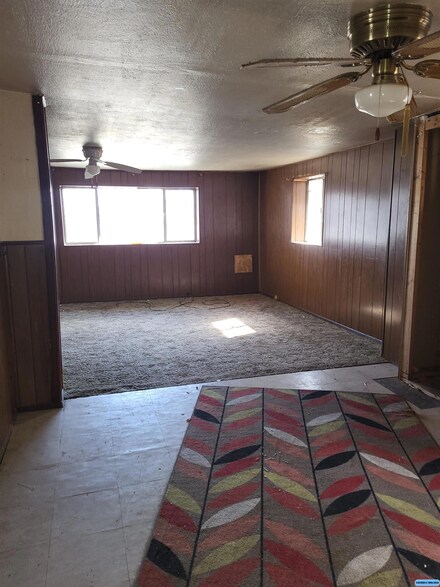 8 Geronimo St, Hurley, NM 88043