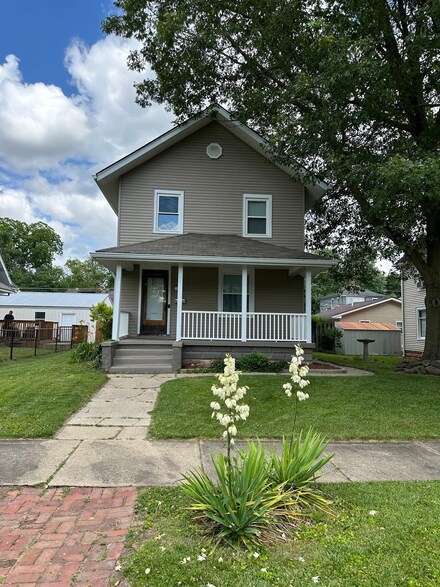 630 N Pine St, Seymour, IN 47274