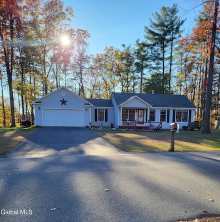 35 Iris Ave, South Glens Falls, NY 12803