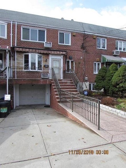 61-56 70th St, Flushing, NY 11379