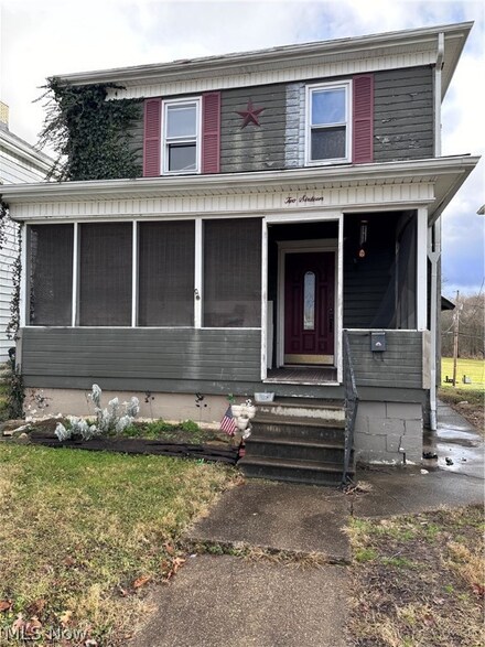 216 Mccarty Ave, Dennison, OH 44621