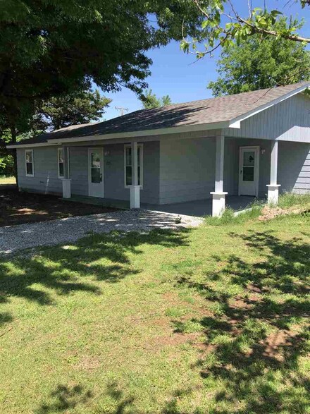 205 Hillside Rd, Apache, OK 73006