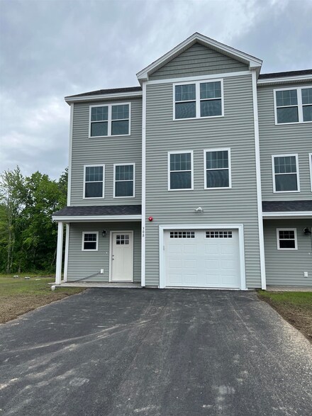 10A Trailside Landing, Epping, NH 03042