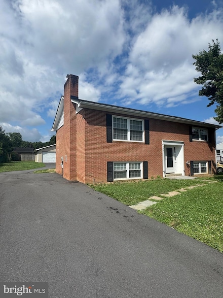 206 Fredericktowne Dr, Stephens City, VA 22655