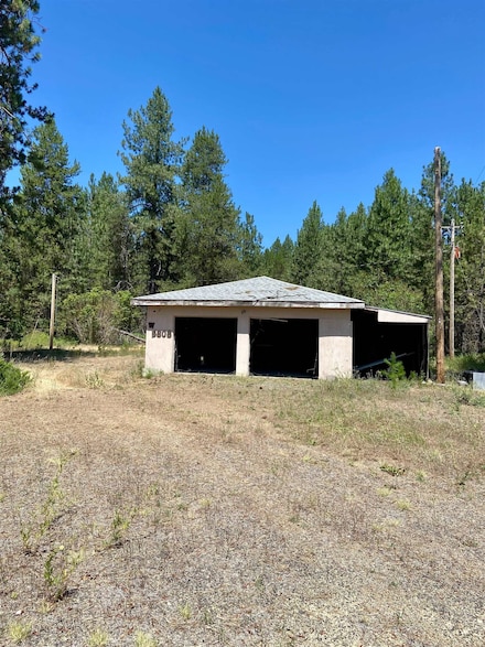 5808 W Burroughs Rd, Deer Park, WA 99006