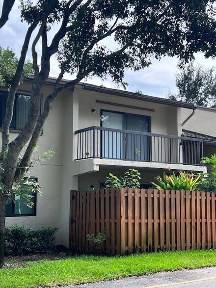 3400 Gardens Dr E Unit 4b, Palm Beach Gardens, FL 33410