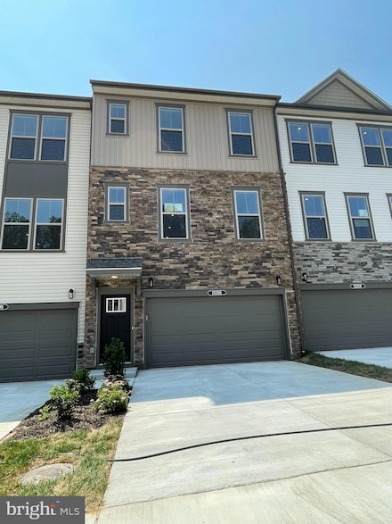 13206 Nixon Ln, Woodbridge, VA 22193