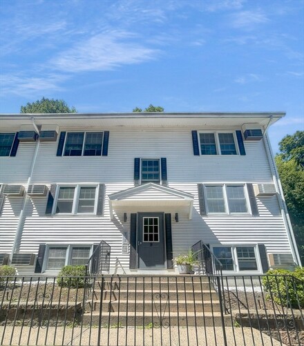 9 Prew Ave Unit 4A, Holyoke, MA 01040