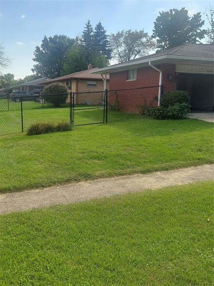 5591 E 46th St, Indianapolis, IN 46226