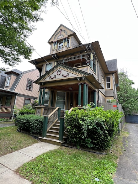 868 Elm St, New Haven, CT 06511