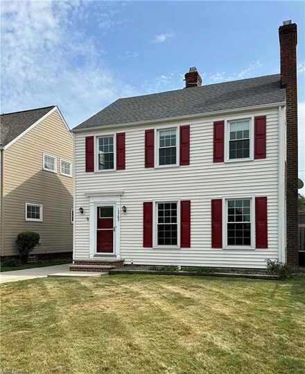 15703 Fernway Ave, Cleveland, OH 44111