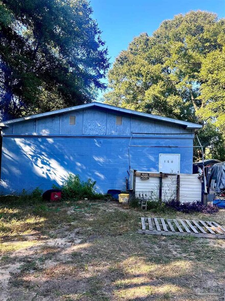 150 Shadow Lawn Ln, Pensacola, FL 32507