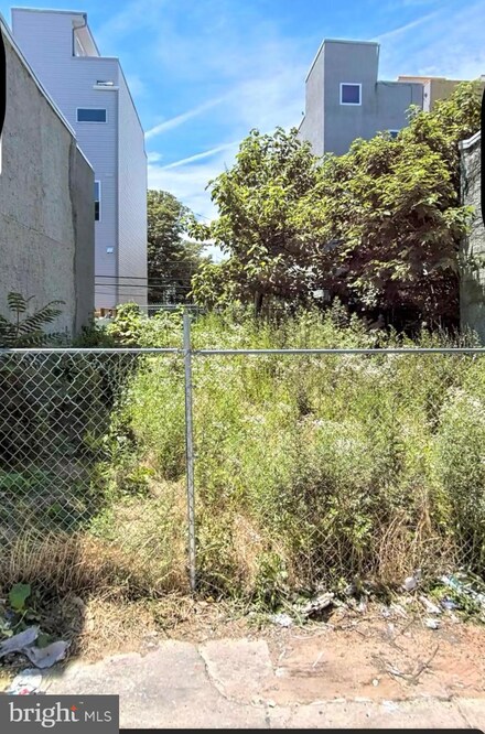 1330 S Colorado St, Philadelphia, PA 19146