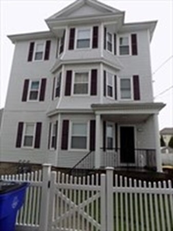 953 Globe St, Fall River, MA 02724